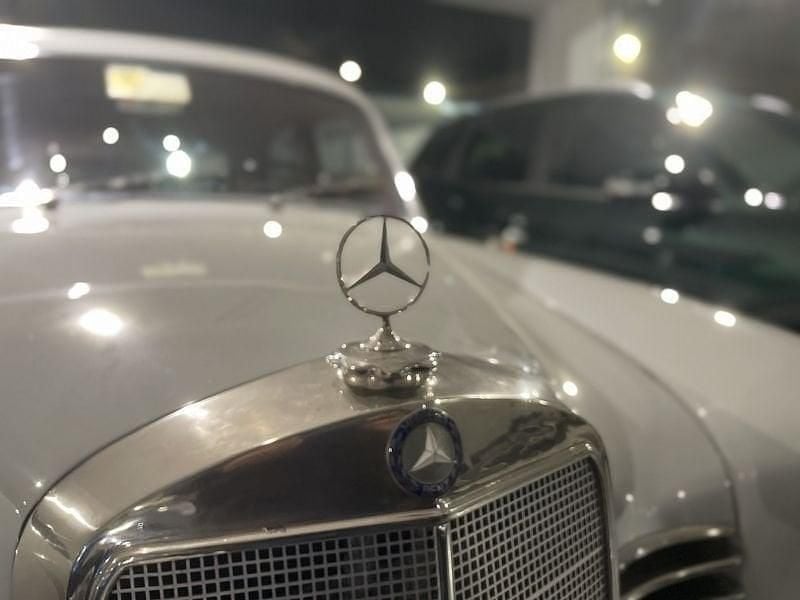Begagnad Mercedes W115 51 HK (37 kW) 1958 Grå Sedan