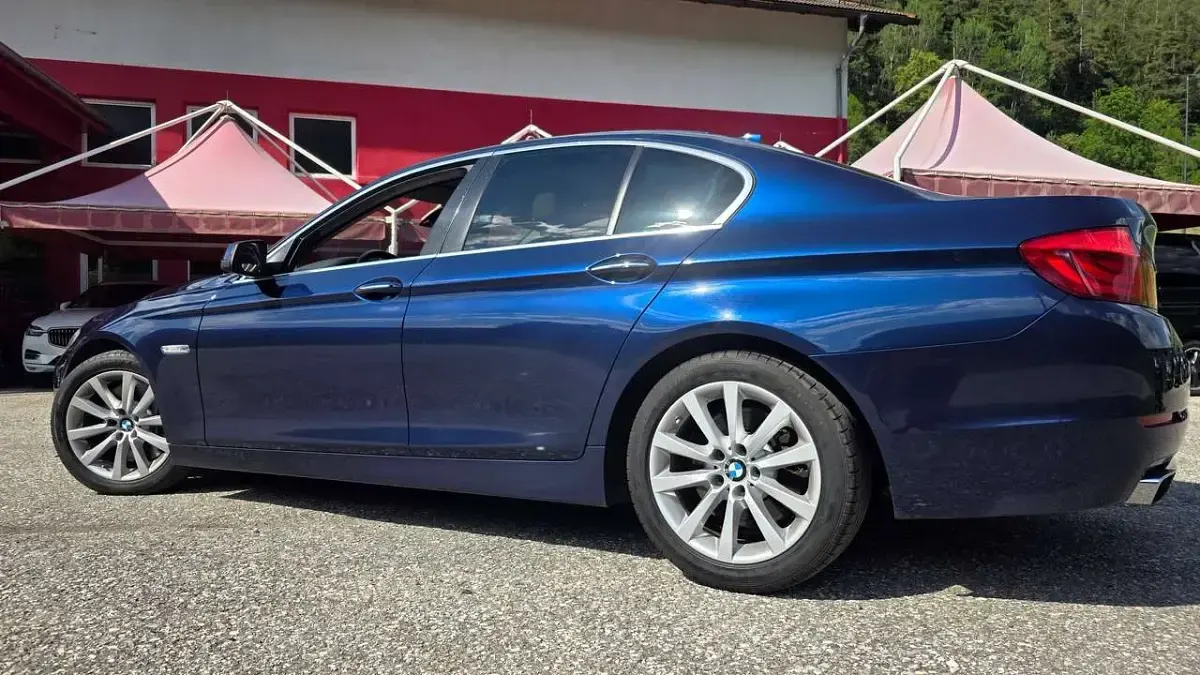 Usata BMW 550 408 CV (300 kW) 2012 Blu/azzurro Berlina