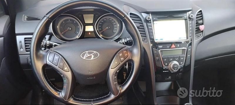 Usata Hyundai i30 GO! 110 CV (80 kW) 2017 Bianco Station wagon