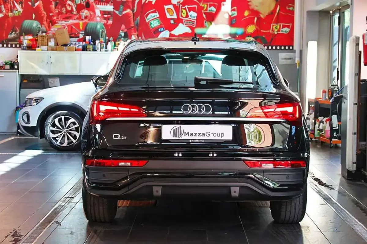 Begagnad Audi Q5 Sportback Advanced Plus 163 HK (119 kW) 2022 Svart SUV