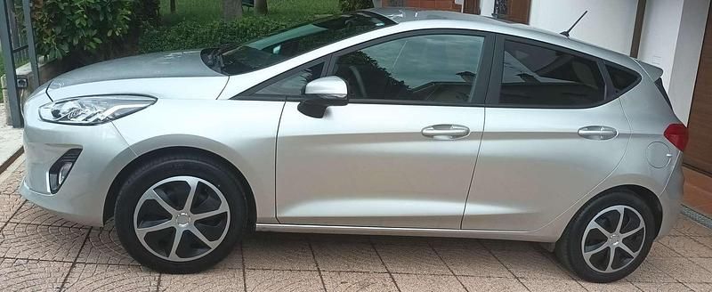 Usata Ford Fiesta SE 70 CV (51 kW) 2018 Grigio Utilitaria