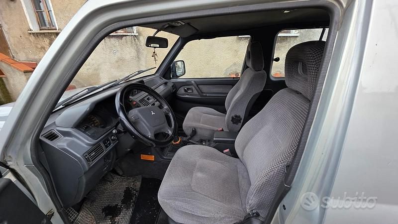Usata Mitsubishi Pajero Select 1995 Grigio SUV