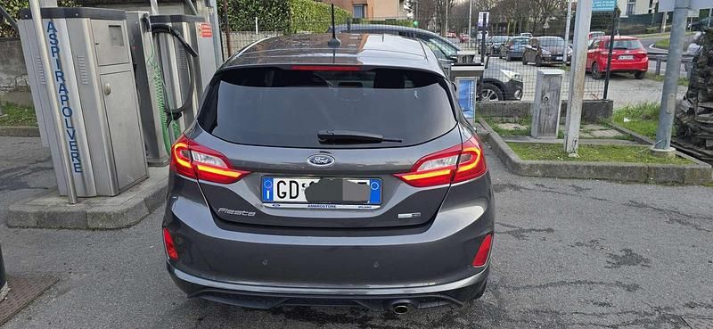 Usata Ford Fiesta ST-Line 125 CV (91 kW) 2021 Grigio Utilitaria