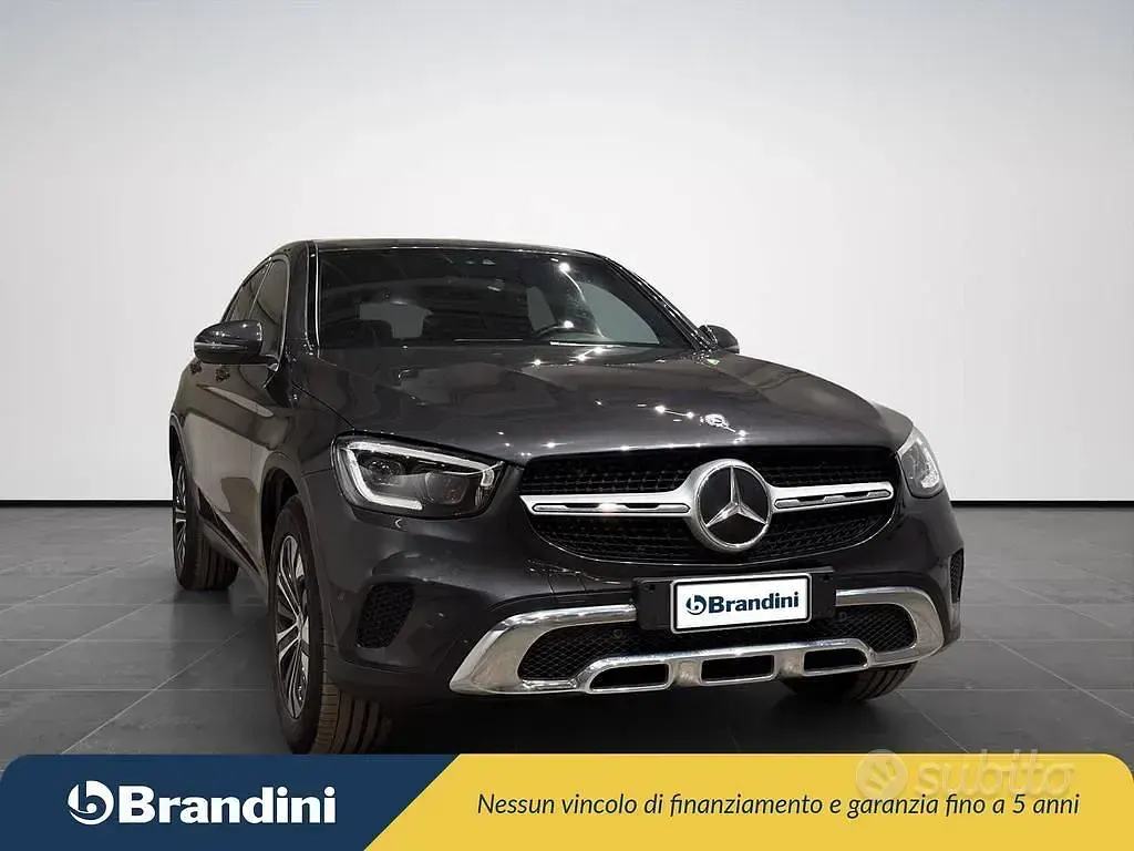 Usata Mercedes GLC300 245 CV (180 kW) 2019 Nera SUV