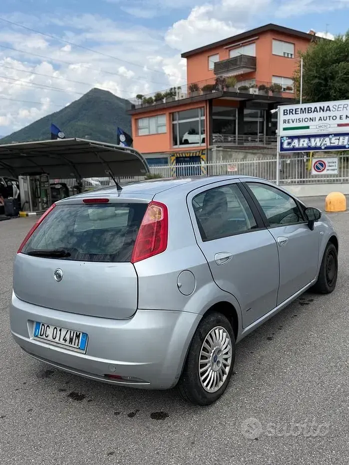 Usata Fiat Grande Punto Active 75 CV (55 kW) 2006 Utilitaria