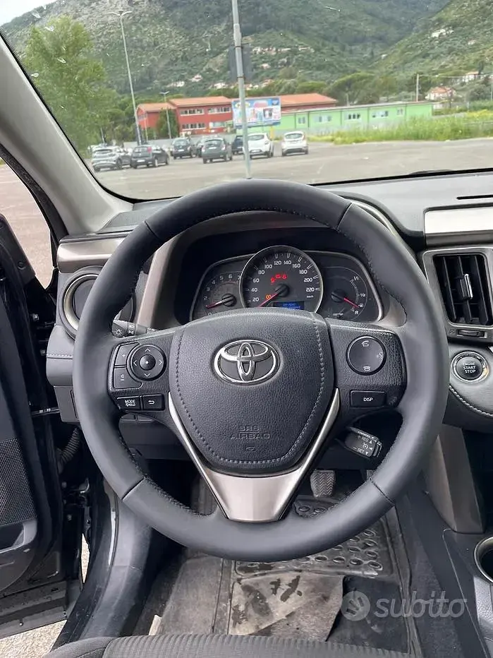 Usata Toyota RAV4 124 CV (91 kW) 2014 Nero SUV