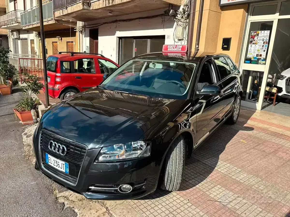 Usata Audi A3 Sportback Ambiente 90 CV (66 kW) 2011 Nero Utilitaria