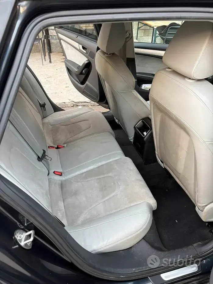 Usata Audi A4 120 CV (88 kW) 2012 Blu Berlina