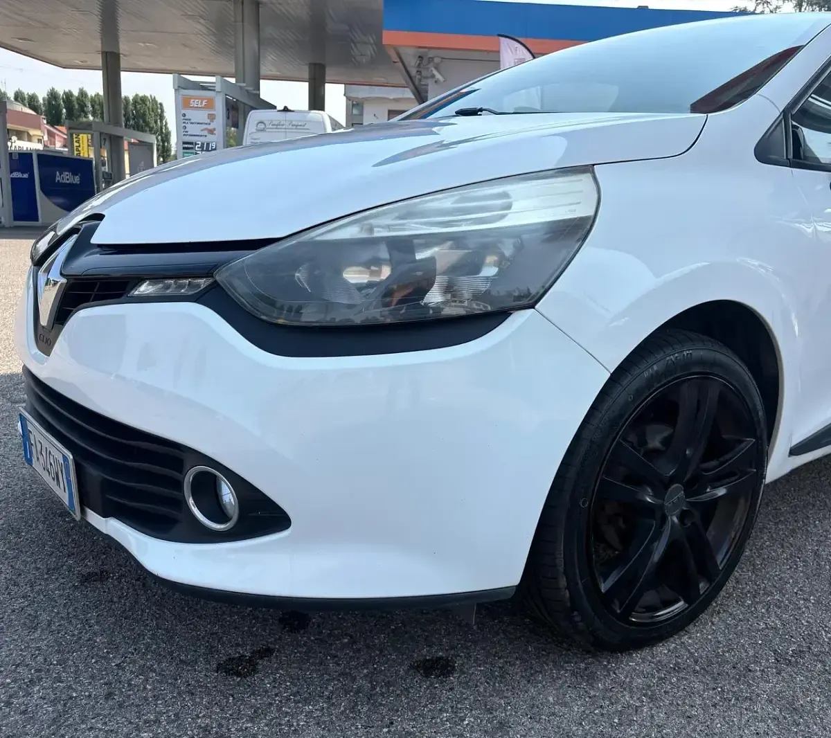 Usata Renault Clio IV 74 CV (54 kW) 2015 Bianco Berlina