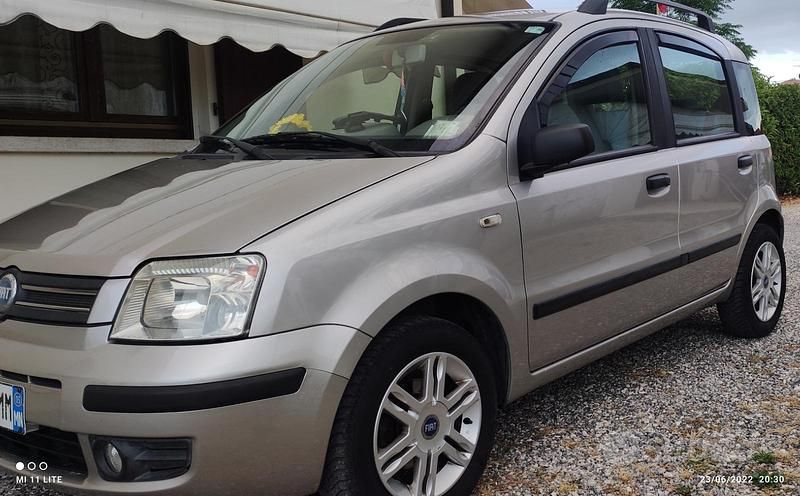 Grigio Usata 2005 Fiat Panda Due volumi | 4500 € (Molto cara) - Immagine 1/4