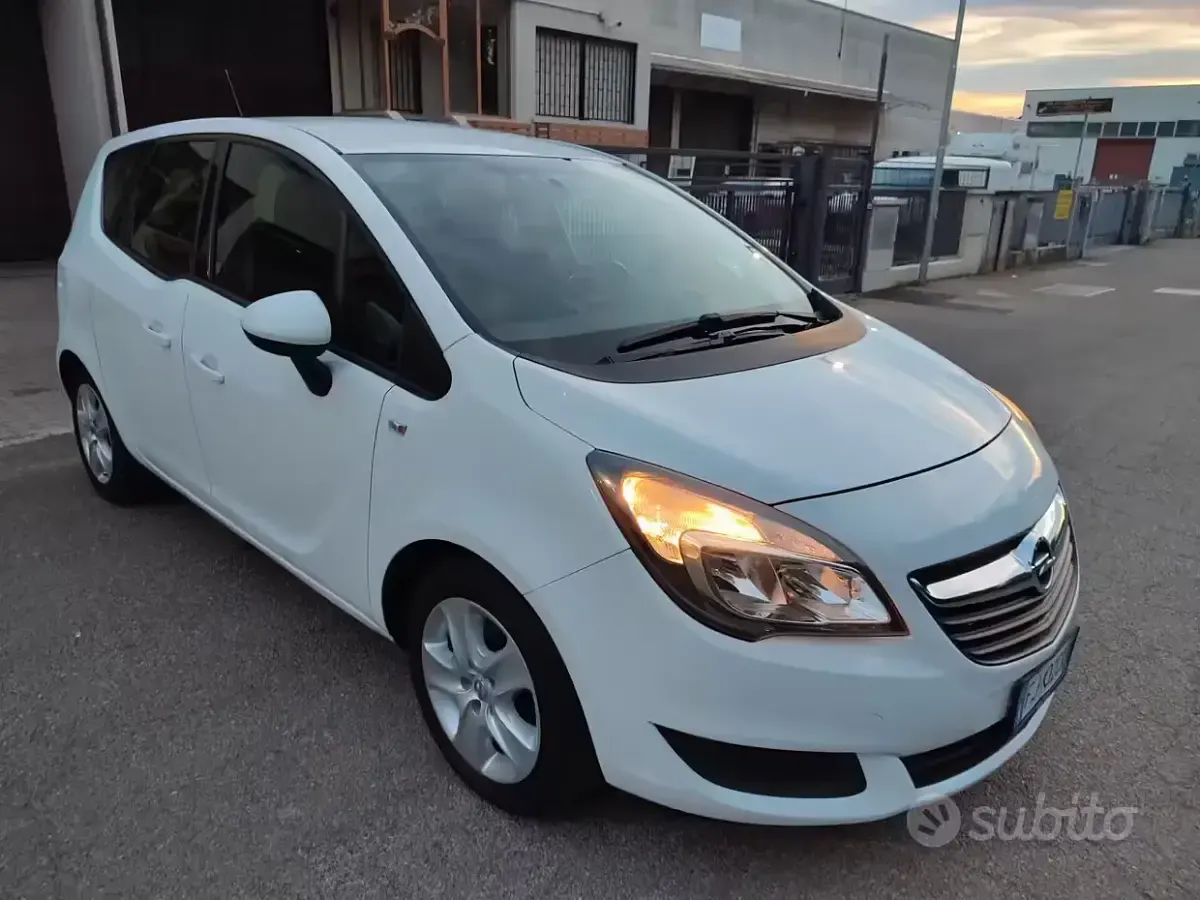 Usata Opel Meriva 120 CV (88 kW) 2017 Bianco Monovolume
