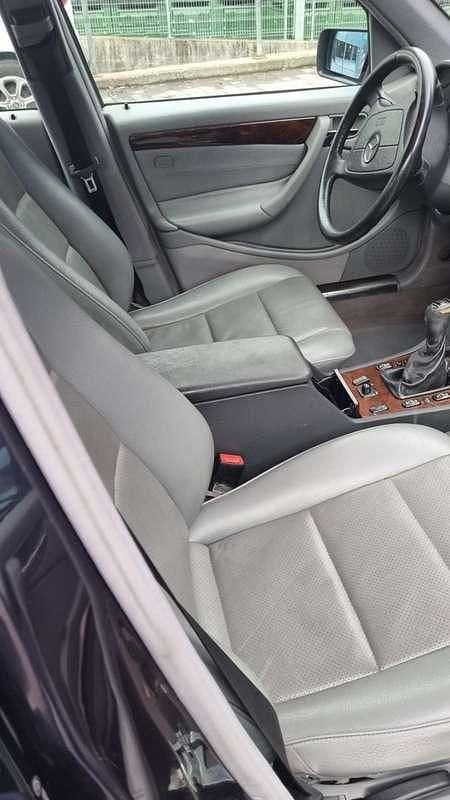 Gebraucht Mercedes C220 Elegance 143 PS (105 kW) 2004 Limousine
