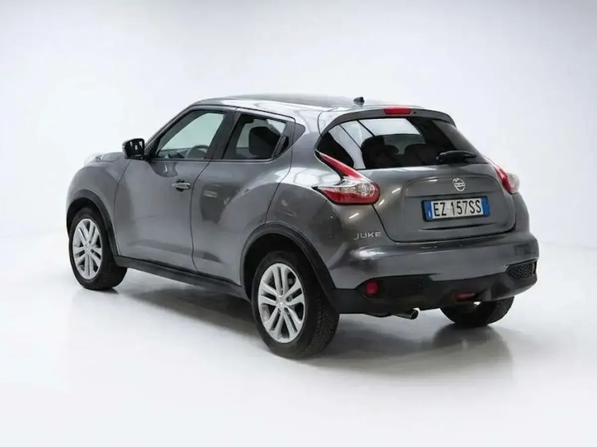 Usata Nissan Juke Acenta 116 CV (85 kW) 2015 Grigio SUV