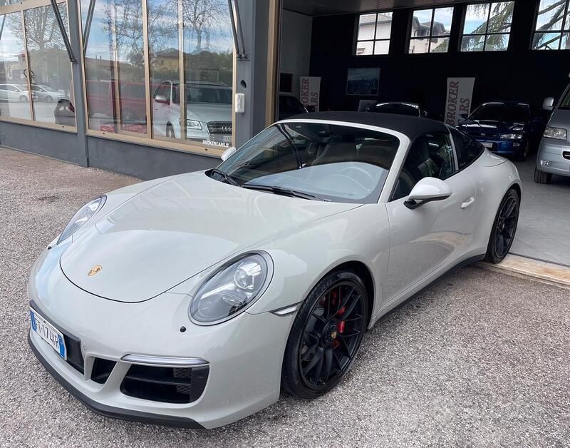 Grigio Usata 2017 Porsche 911 Cabrio | 144.000 € - Immagine 1/4
