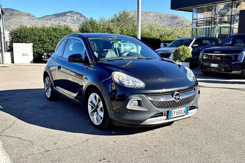 Usata Opel Adam Rocks Rocks 70 CV (51 kW) 2015 Nero Utilitaria