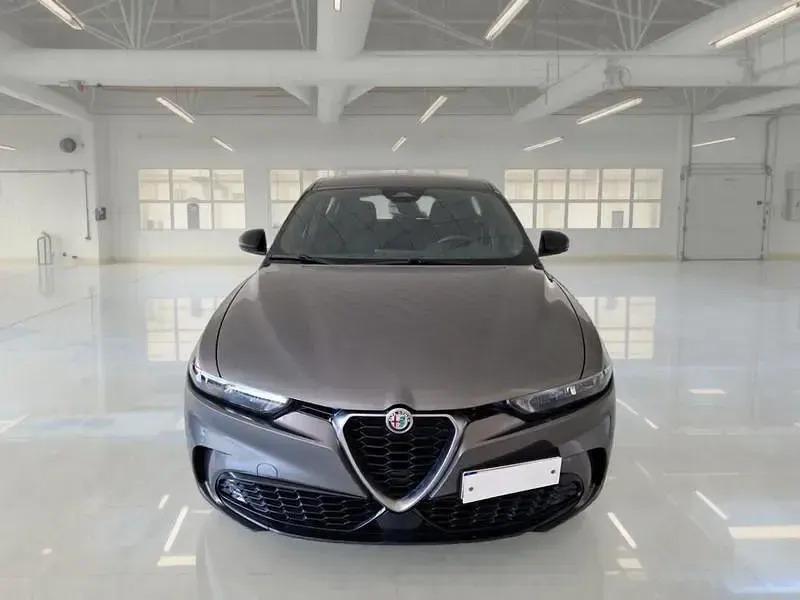Usata Alfa Romeo Tonale Super 130 CV (95 kW) 2023 Grigio SUV