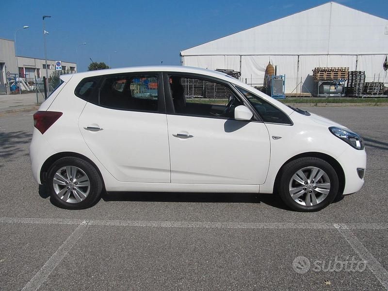 Usata Hyundai ix20 77 CV (56 kW) 2014 Bianco Utilitaria