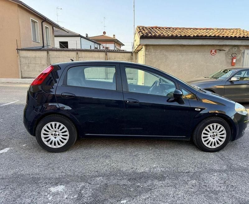 Usata Fiat Punto 2009 Blu Utilitaria