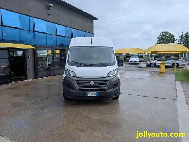 Usata Fiat Ducato 136 CV (100 kW) 2021 Bianco / pastello Furgone