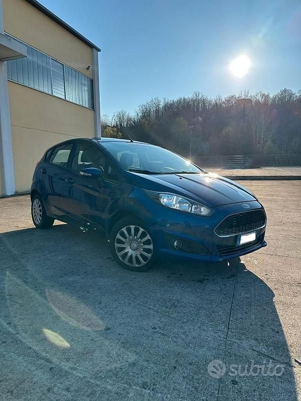 Usata Ford Fiesta Titanium 2016 Blu Utilitaria