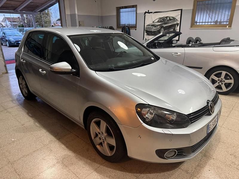 Usata VW Golf VII Highline 105 CV (77 kW) 2012 Argento Berlina