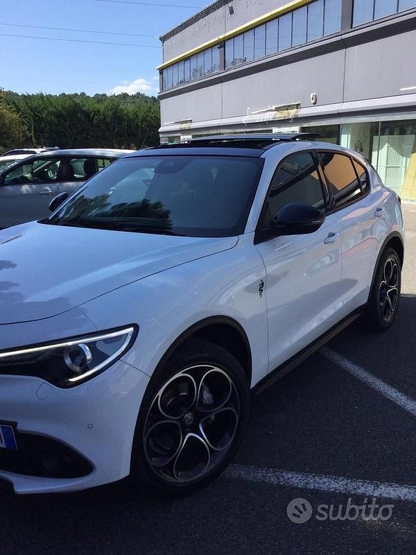 Usata Alfa Romeo Stelvio Executive 210 CV (154 kW) 2017 Bianco SUV