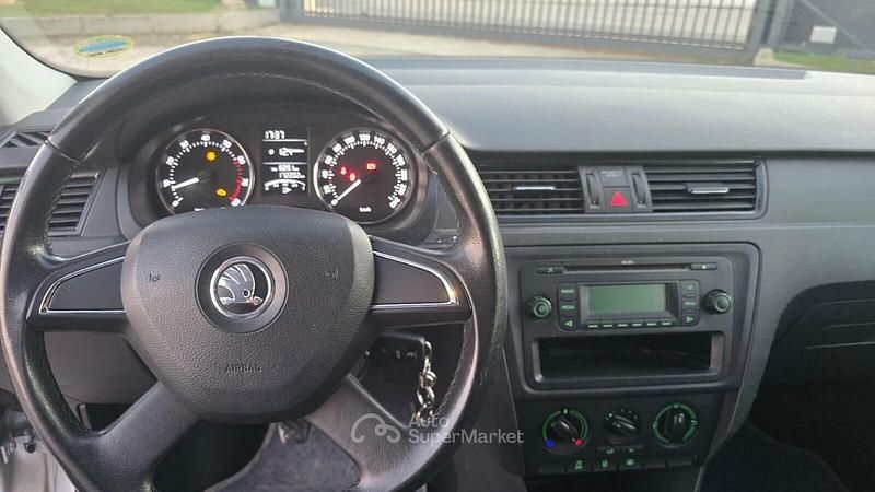 Usata Skoda Rapid Ambition 86 CV (63 kW) 2014 Argento Utilitaria