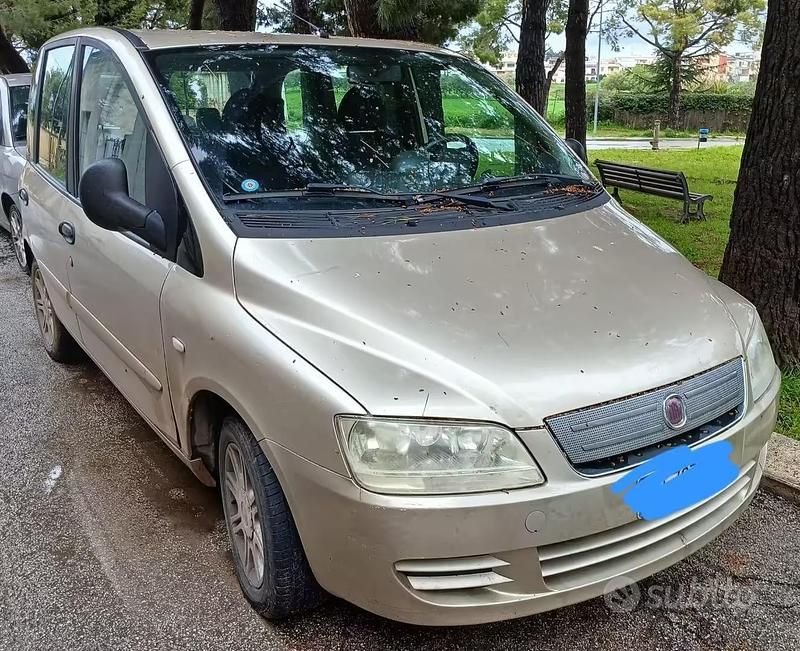 Usata Fiat Multipla 120 CV (88 kW) 2008 Marrone Monovolume