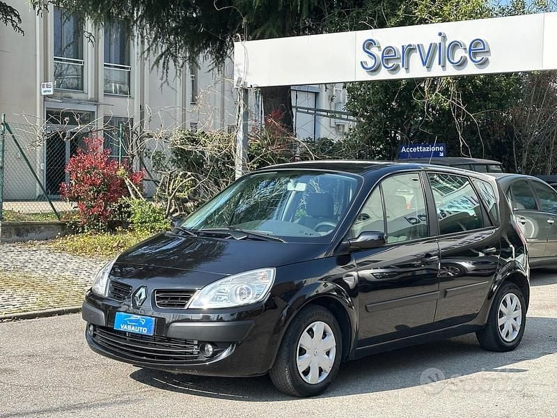 Usata Renault Scénic II Exception 106 CV (77 kW) 2007 Nero Monovolume