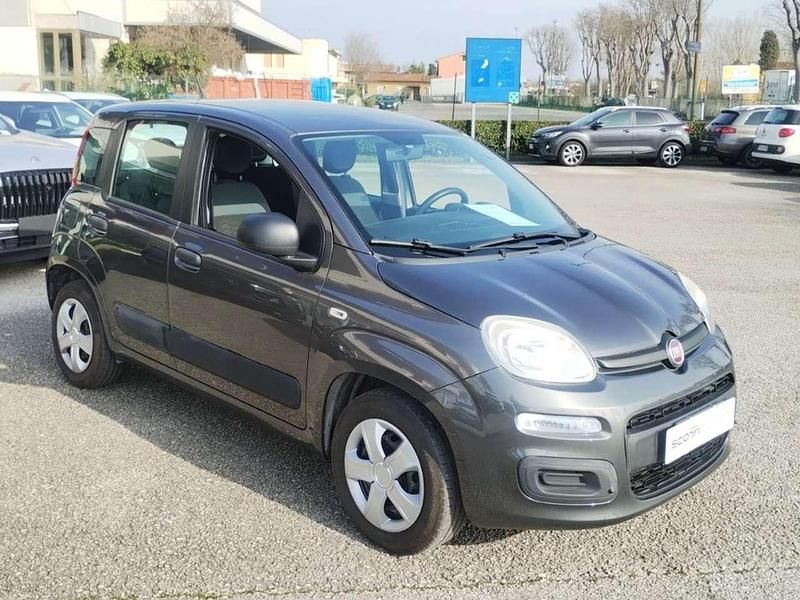 Usata Fiat Panda Lounge 95 CV (69 kW) 2018 Grigio Utilitaria
