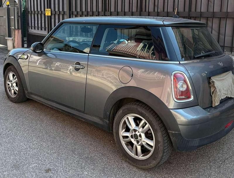 Usata Mini ONE 75 CV (55 kW) 2010 Grigio Utilitaria
