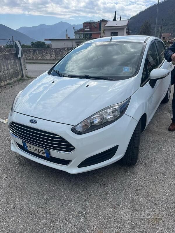 Usata 2013 Ford Fiesta Due volumi | 4100 € (Cara) - Immagine 1/4