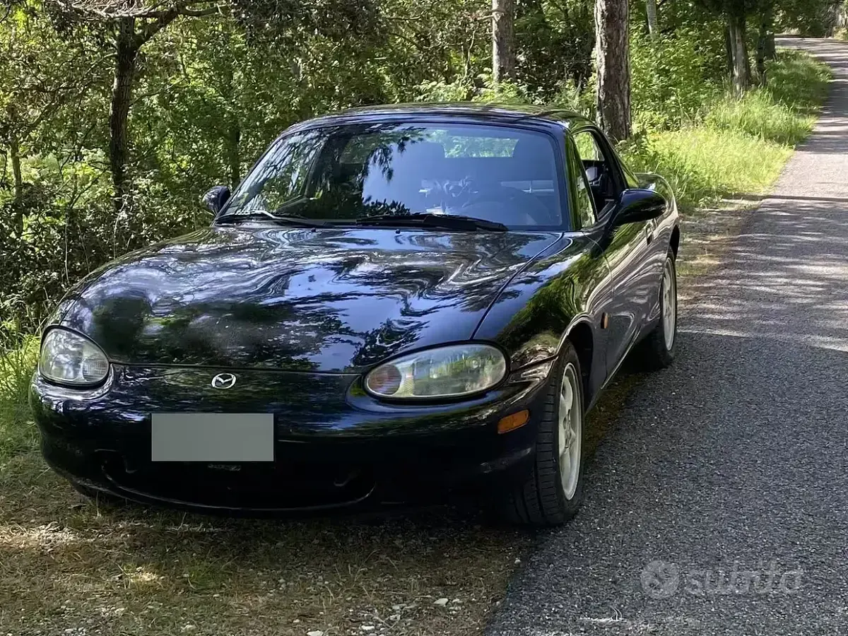 Usata Mazda MX5 110 CV (80 kW) 1998 Nero Cabrio