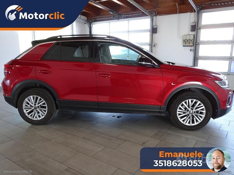 Usata VW T-Roc Life 110 CV (80 kW) 2022 Rosso SUV