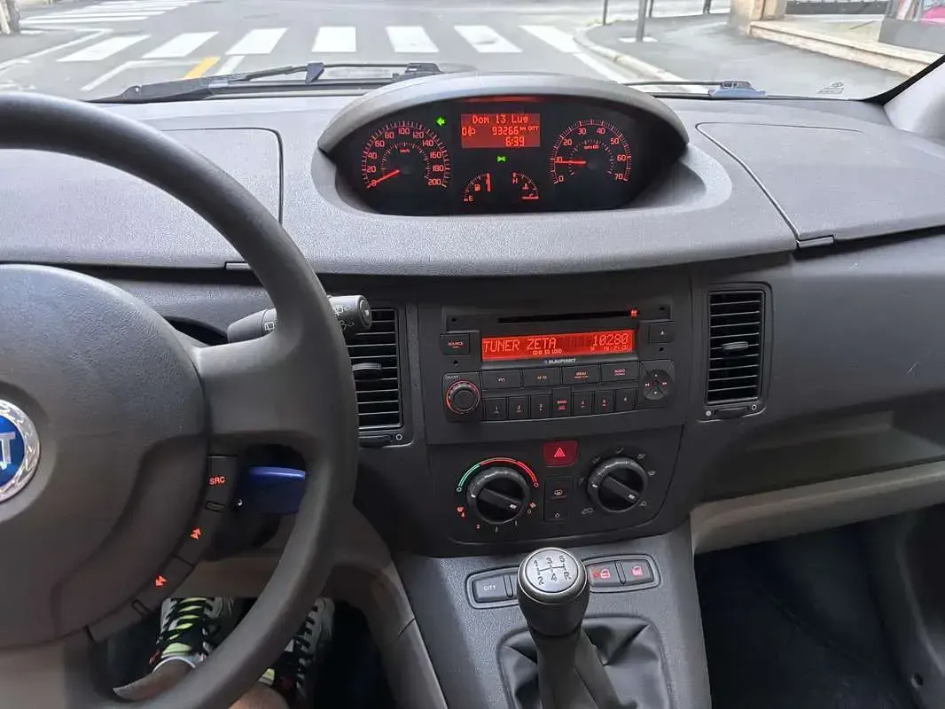 Usata Fiat Idea Dynamic 101 CV (74 kW) 2005 Monovolume
