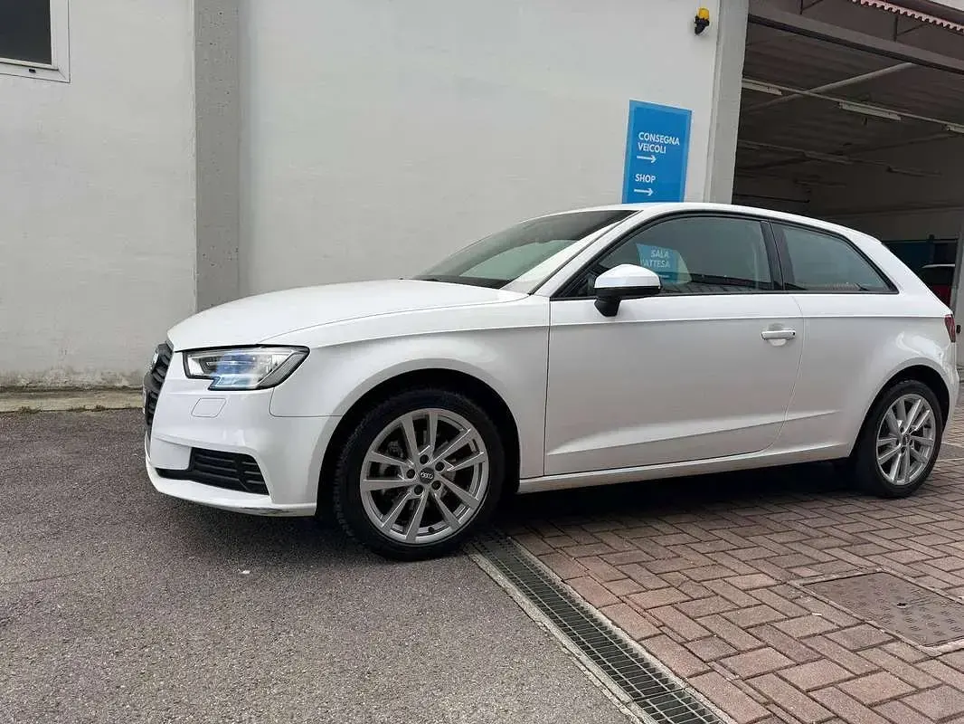 Occasion Audi A3 Business 110 PK (80 kW) 2017 Wit Sedan