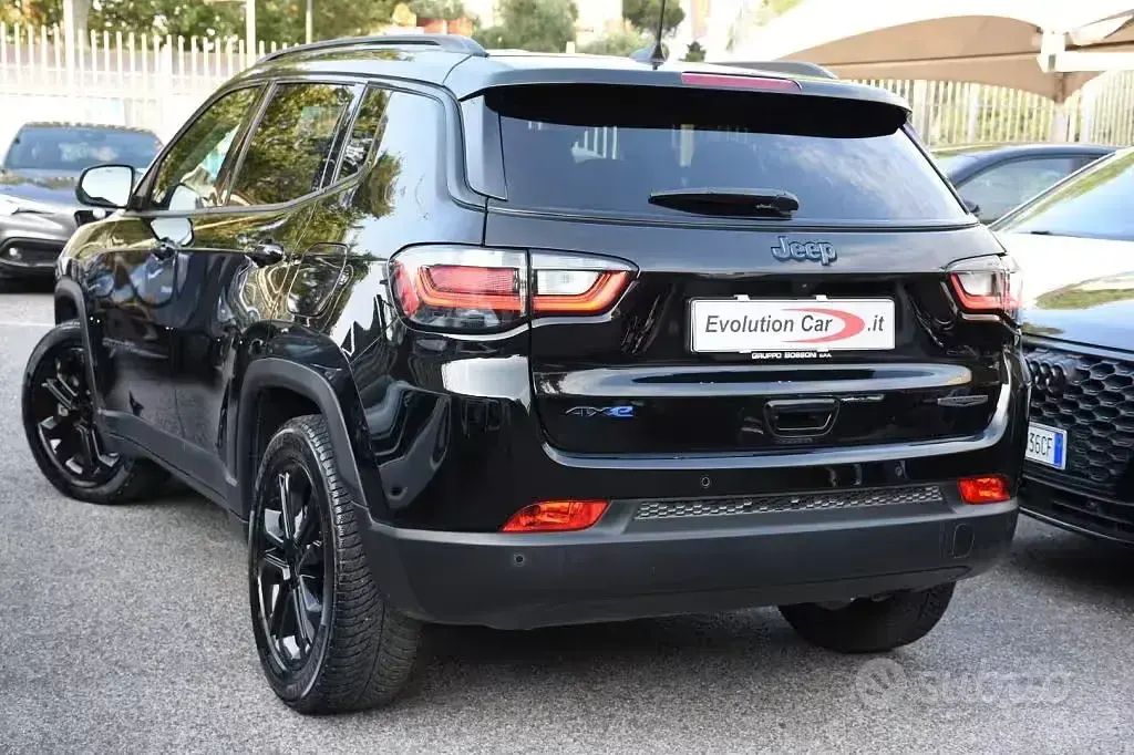 Usata Jeep Compass Night Eagle 131 CV (96 kW) 2022 Nero pastello SUV
