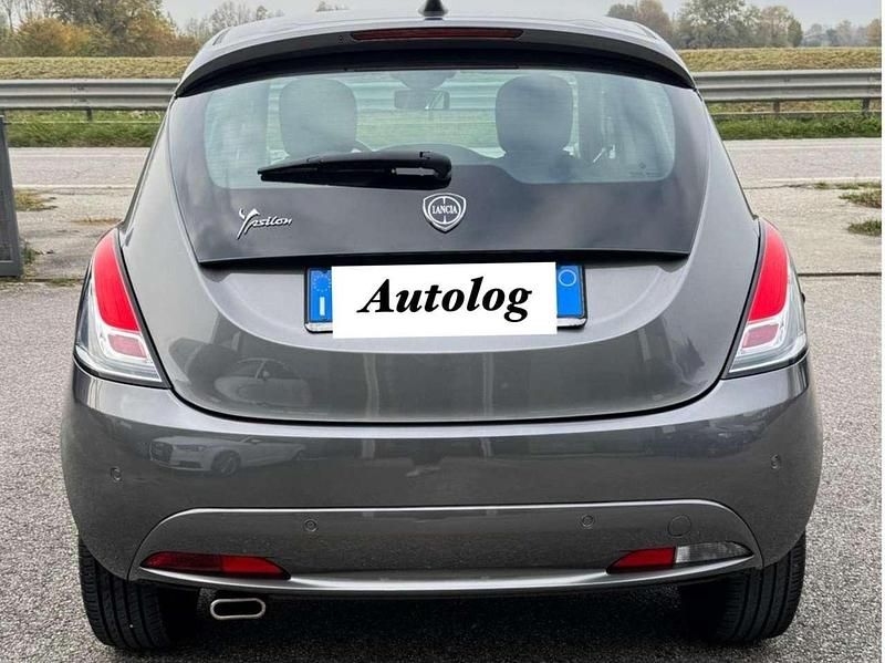Usata Lancia Ypsilon S 69 CV (50 kW) 2022 Grigio Utilitaria