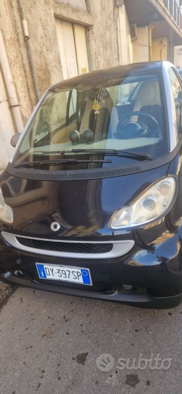 Usata 2009 Smart ForTwo Coupé Due volumi | 3800 € (Ottimo prezzo) - Immagine 1/4