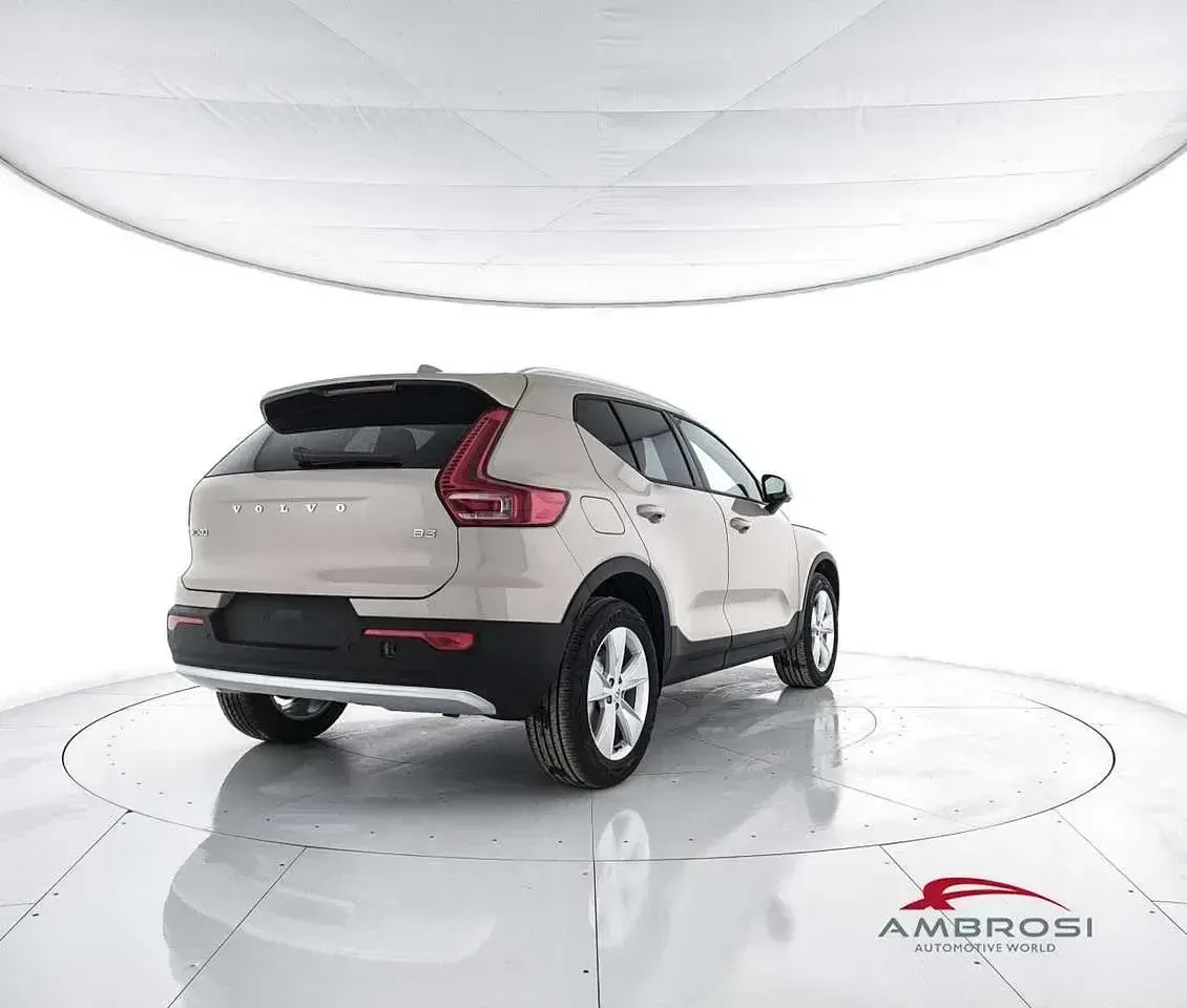Nuova Volvo XC40 Core 163 CV (119 kW) 2026 Forest lake SUV