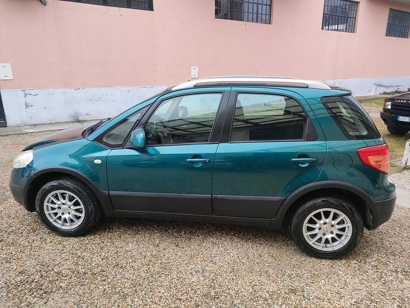 Usata Fiat Sedici 103 CV (75 kW) 2006 Verde SUV