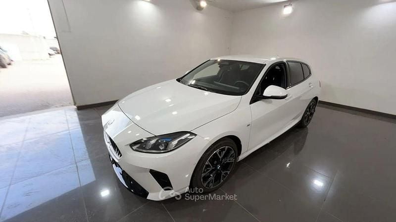 Bianco Usata 2024 BMW 120 M Sport Due volumi | 39.490 € - Immagine 1/4