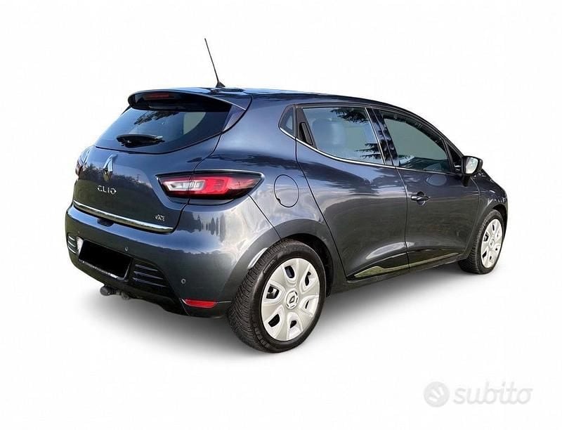Usado Renault Clio IV 90 CV (66 kW) 2016 Gris Utilitario