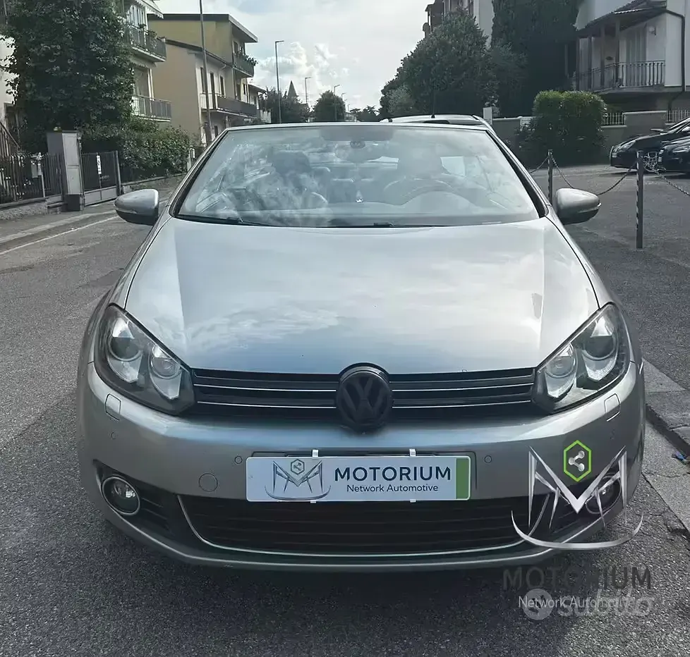 Usata VW Golf Cabriolet 140 CV (102 kW) 2012 Grigio Cabrio