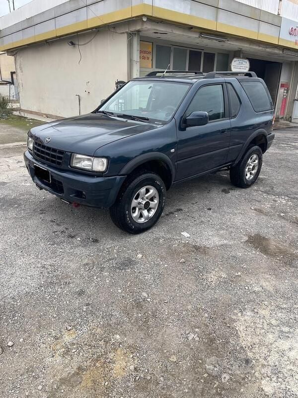 Usata 2001 Opel Frontera Sport SUV | 4300 € - Immagine 1/4