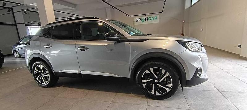 Usata Peugeot 2008 Allure 131 CV (96 kW) 2022 Grigio SUV