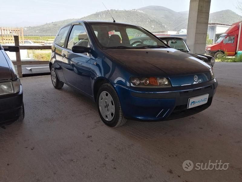 Usata Fiat Punto 60 CV (44 kW) 2000 Blu Utilitaria