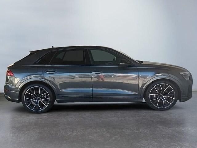 Usata Audi Q8 S-Line 286 CV (210 kW) 2024 Grigio daytona perla SUV