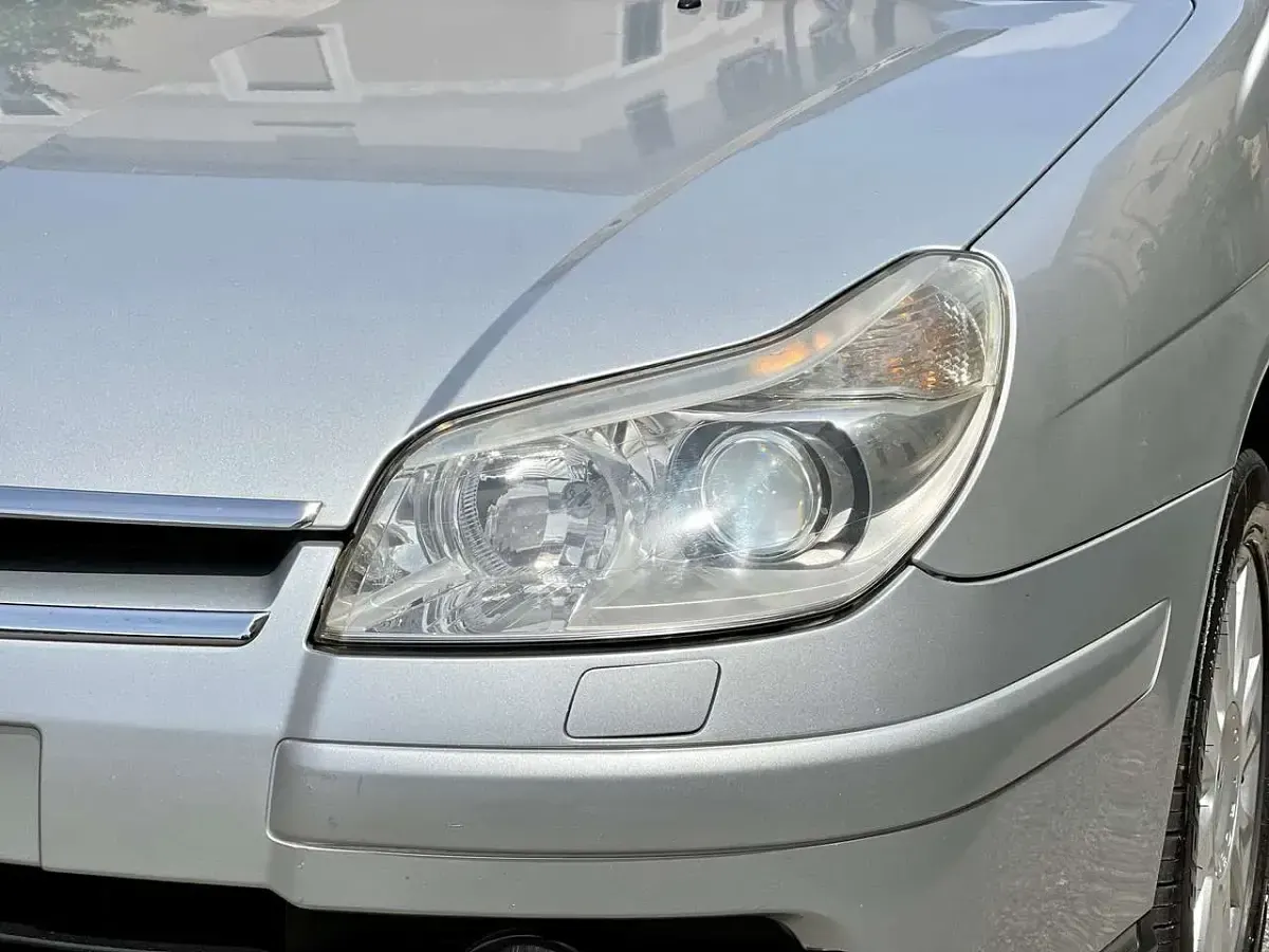 Usata Citroën C5 207 CV (152 kW) 2005 Grigio alluminio metallizzato Berlina