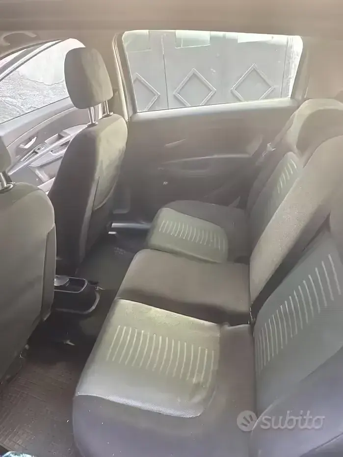Usata Fiat Grande Punto 75 CV (55 kW) 2007 Grigio Utilitaria